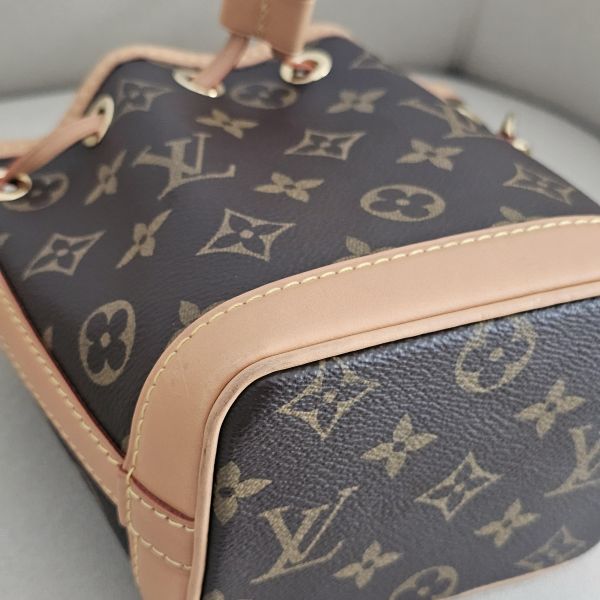 LV 迷你水桶nano noe M81266 LV包包 迷你水桶nano noe Trainer牛仔藍運動鞋 ivy woc 白金wave鏈包 老花 keepall50黑武士 蒙田 montsouris bb 圓餅包 水桶包、精品包、名牌包、精品包推薦、精品二手包、經典款