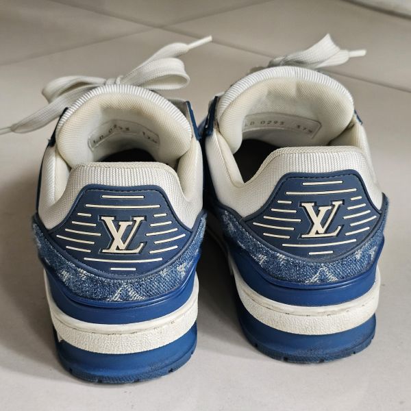 LV Trainer 牛仔藍運動鞋 37.5 LV包包 Trainer牛仔藍運動鞋 ivy woc 白金wave鏈包 老花 keepall50黑武士 蒙田 迷你水桶nano montsouris bb 圓餅包 水桶包、精品包、名牌包、精品包推薦、精品二手包、經典款