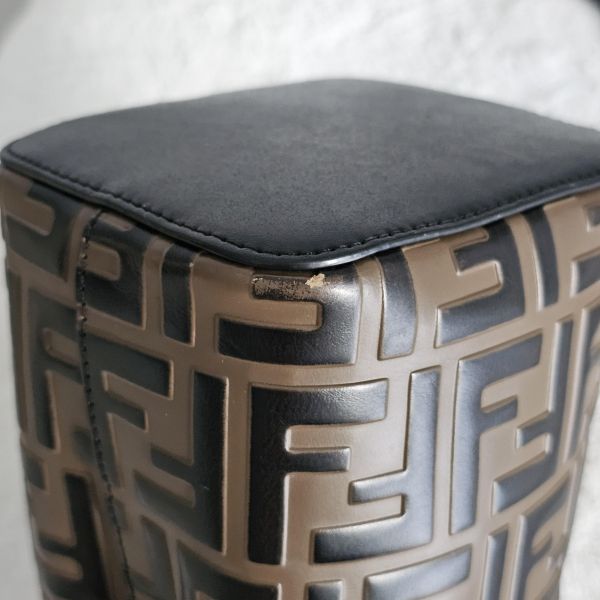 Fendi 老花小水桶 Fendi 芬迪精品包租借 出租,Fendi老花水桶包 Fendi飯盒 Fendi大法棍  租借價錢與款式整理,婚禮包包租借,拍照攝影道具精品包,商務派對名牌包 哪裡租
