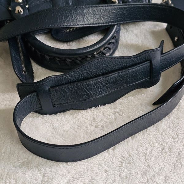 Balenciaga mini city 深藍銀扣 Balenciaga 巴黎世家精品包租借 出租,巴黎世家機車包租借價錢與款式整理,婚禮包包租借,拍照攝影道具精品包,商務派對名牌包 哪裡租