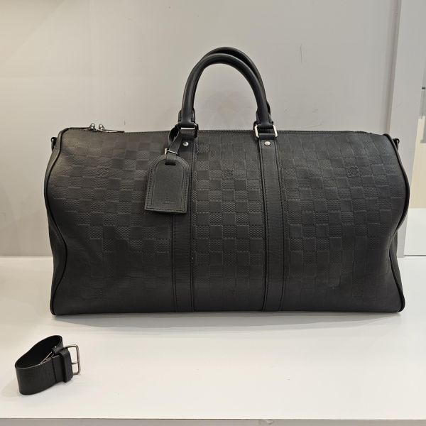 LV keepall50 黑格壓紋 旅行袋 LV包包 老花 keepall50黑武士 蒙田 ivy woc 迷你水桶nano montsouris bb 圓餅包 水桶包、精品包、名牌包、精品包推薦、精品二手包、經典款