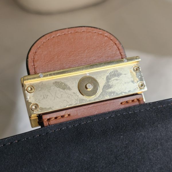 LV Mini Dauphine 達芙妮 Louis Vuitton LV 路易威登精品包租借 出租,LV老花 LV達芙妮 LV後背包 LV迷你後背 LV圓餅包 租借價錢與款式整理,婚禮包包租借,拍照攝影道具精品包,商務派對名牌包 哪裡租