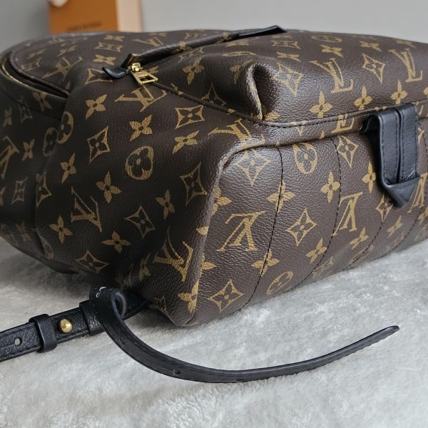 LV 老花後背包 中號 Louis Vuitton LV 路易威登精品包租借 出租,LV老花 LV達芙妮 LV後背包 LV迷你後背 LV圓餅包 租借價錢與款式整理,婚禮包包租借,拍照攝影道具精品包,商務派對名牌包 哪裡租