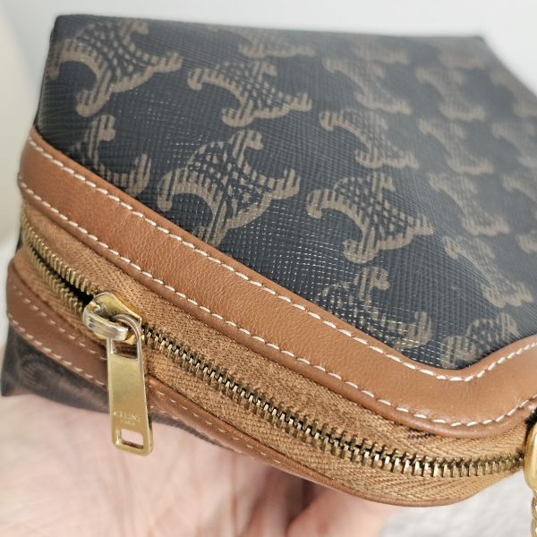 Celine 貝殼包 Celine 精品包租借 出租,Celine凱旋 老花貝殼包 Celine腋下包 Celine半月包 租借價錢與款式整理,婚禮包包租借,拍照攝影道具精品包,商務派對名牌包 哪裡租