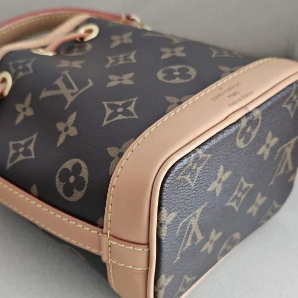 LV 迷你水桶nano noe M81266 LV包包 迷你水桶nano noe Trainer牛仔藍運動鞋 ivy woc 白金wave鏈包 老花 keepall50黑武士 蒙田 montsouris bb 圓餅包 水桶包、精品包、名牌包、精品包推薦、精品二手包、經典款