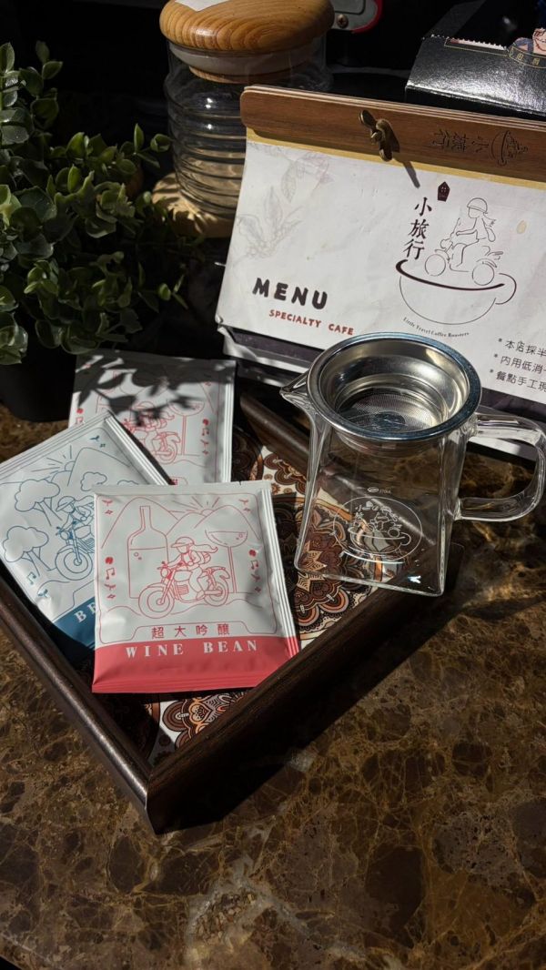幻蝶耳掛禮盒(內含公道杯) 