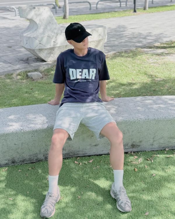 DEAR寬版字母短T 純棉T恤、短袖上衣、短袖T恤、寬鬆、oversized