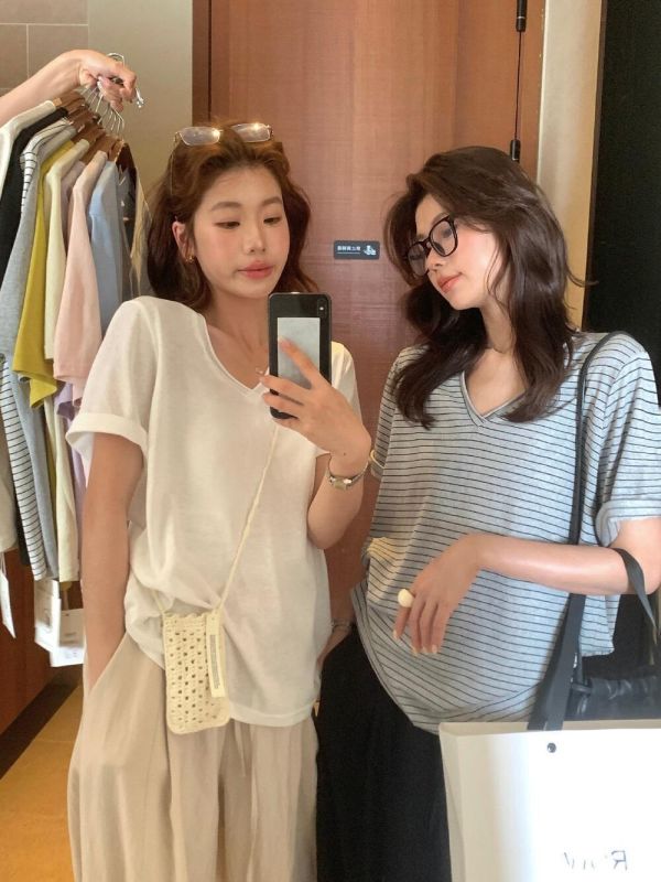 輕薄好穿 V領寬鬆亞麻捲邊袖T-11色 輕薄好穿 V領寬鬆亞麻捲邊袖T-11色