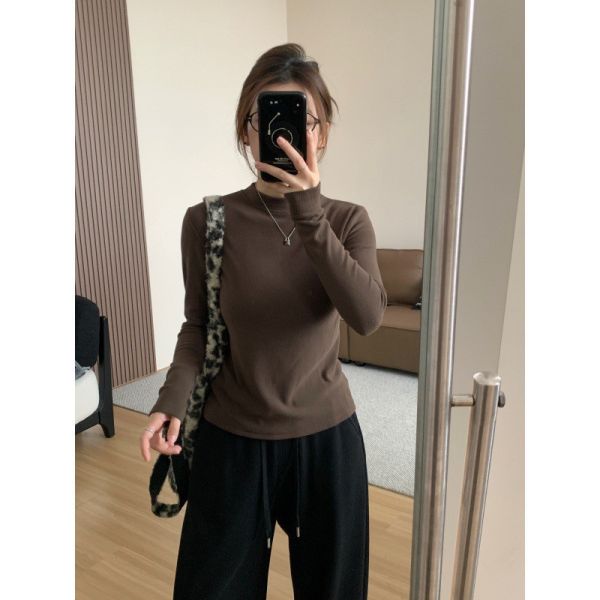 溫暖顯瘦磨毛慕斯絨小立領百搭T-6色 溫暖顯瘦磨毛慕斯絨小立領百搭T-6色