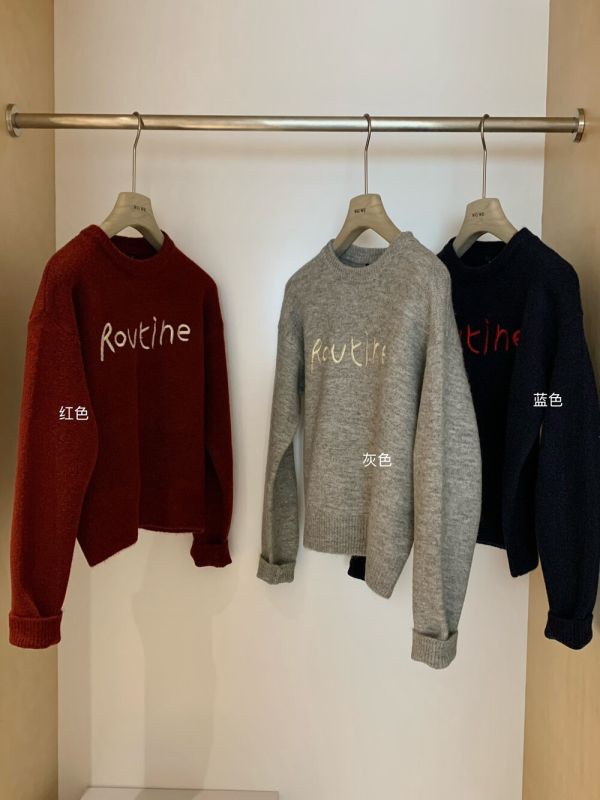 美式撞色字母刺繡短款針織上衣-3色 美式撞色字母刺繡短款針織上衣-3色