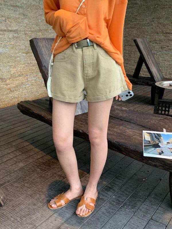 捲邊設計感百搭春夏牛仔短褲-3色 捲邊設計感百搭春夏牛仔短褲-3色