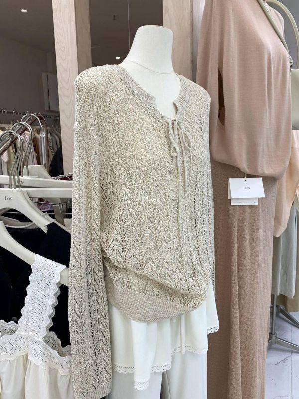 慵懶渡假鏤空綁帶休閒透氣舒適針織上衣 慵懶渡假鏤空綁帶休閒透氣舒適針織上衣