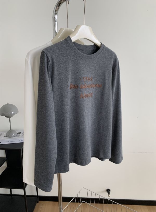 簡約字母刺繡正肩打底磨毛t-2色 簡約字母刺繡正肩打底磨毛t-2色