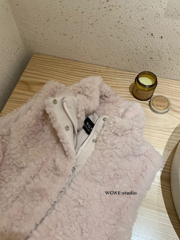 氣質百搭立領單排扣保暖毛絨背心-3色 氣質百搭立領單排扣保暖毛絨背心-3色