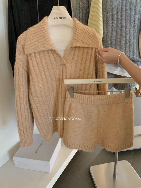 韓系慵懶風翻領針織毛衣+高腰休閒短褲-3色 韓系慵懶風翻領針織毛衣+高腰休閒短褲-3色