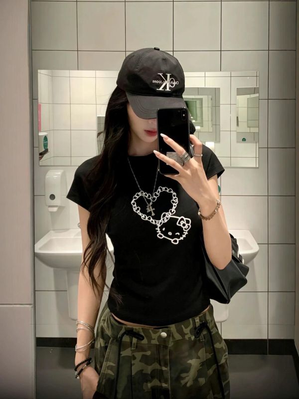 塗鴉愛心凱蒂貓印花T恤 塗鴉愛心凱蒂貓印花T恤