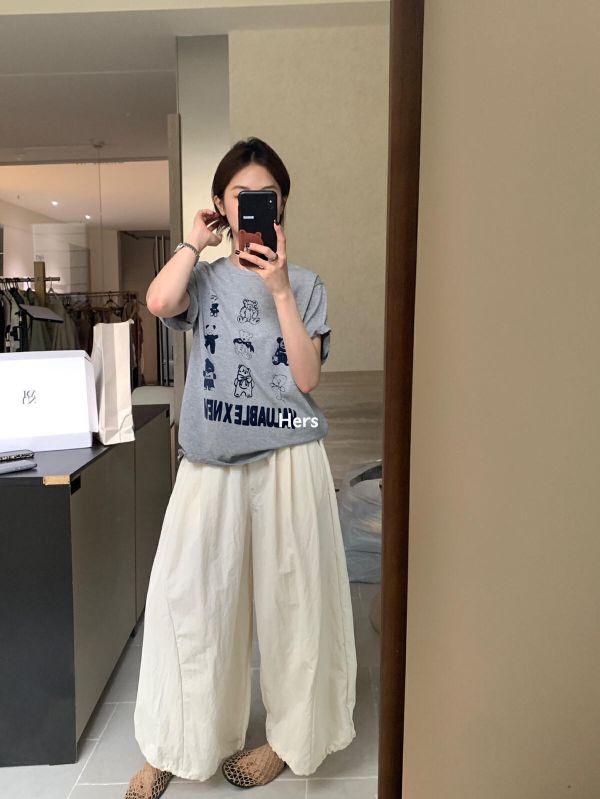 小熊九宮格 慵懶休閒百搭T-2色 小熊九宮格 慵懶休閒百搭T-2色