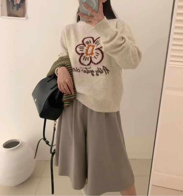 Korea 可愛小花毛衣-3色 Korea 可愛小花毛衣-3色