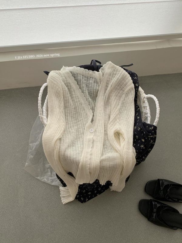 夏日甜心套裝 韓系碎花收腰裙+防曬開衫 夏日甜心套裝 韓系碎花收腰裙+防曬開衫