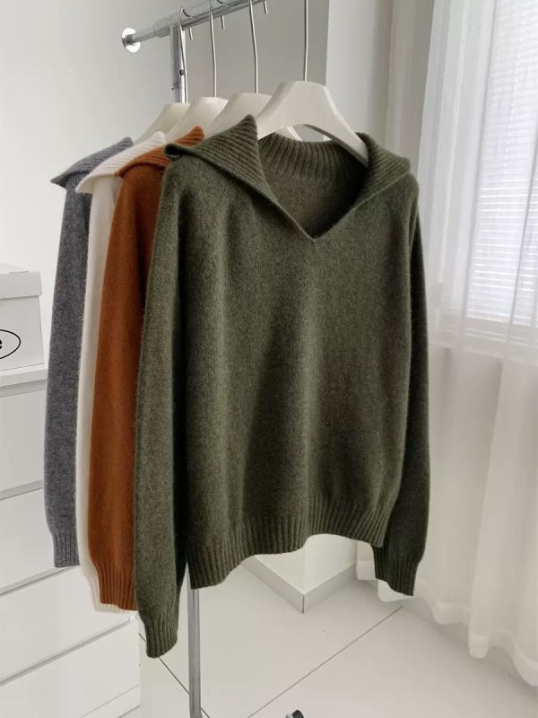 墨綠色綿羊毛翻領慵懶針織V領上衣-4色 墨綠色綿羊毛翻領慵懶針織V領上衣-4色