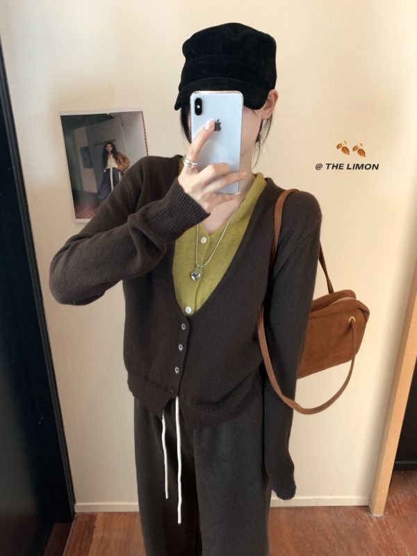 假兩件V領氛圍感  羊毛不厚重氣質針織上衣-5色 假兩件V領氛圍感  羊毛不厚重氣質針織上衣-5色