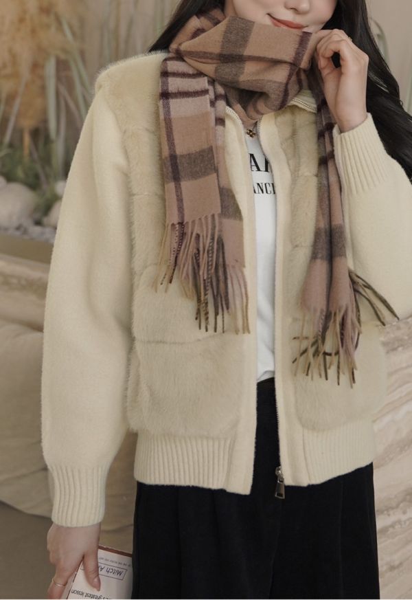 Korea 針織秀拼接皮草外套-2色 Korea 針織秀拼接皮草外套-2色