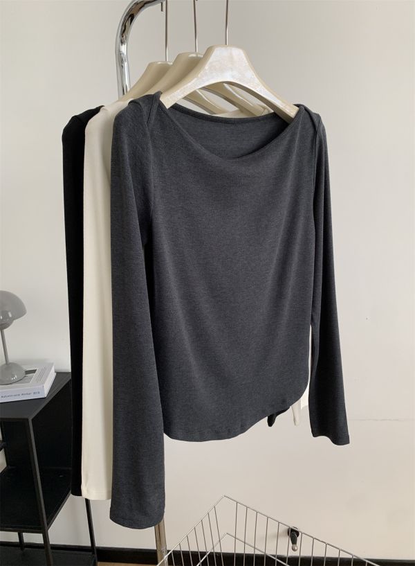 設計感一字肩柔軟慕斯絨露鎖骨百搭打底衫-4色 設計感一字肩柔軟慕斯絨露鎖骨百搭打底衫-4色