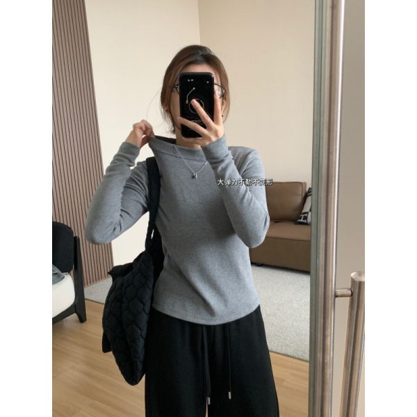 溫暖顯瘦磨毛慕斯絨小立領百搭T-6色 溫暖顯瘦磨毛慕斯絨小立領百搭T-6色