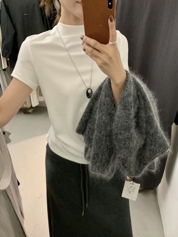 極簡風磨毛收腰抽摺百搭半高領T恤-6色 極簡風磨毛收腰抽摺百搭半高領T恤-6色