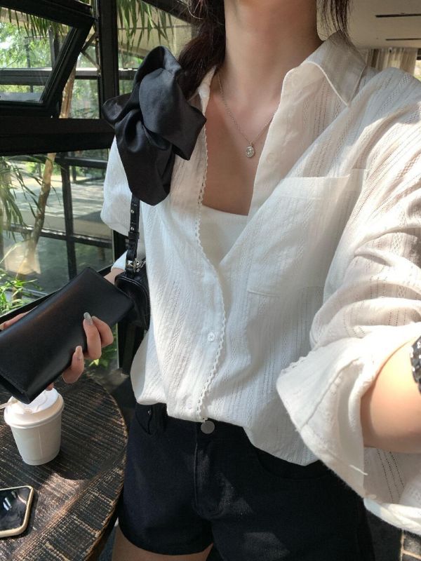 氣質肌理感慵懶風隨性寬鬆襯衫 氣質肌理感慵懶風隨性寬鬆襯衫