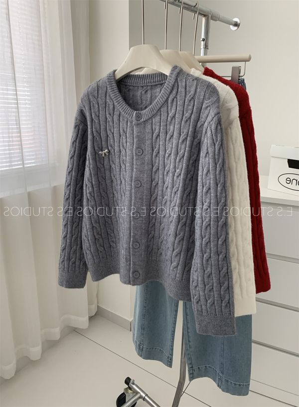 溫柔麻花蝴蝶結釘扣毛衣外套-3色 溫柔麻花蝴蝶結釘扣毛衣外套-3色