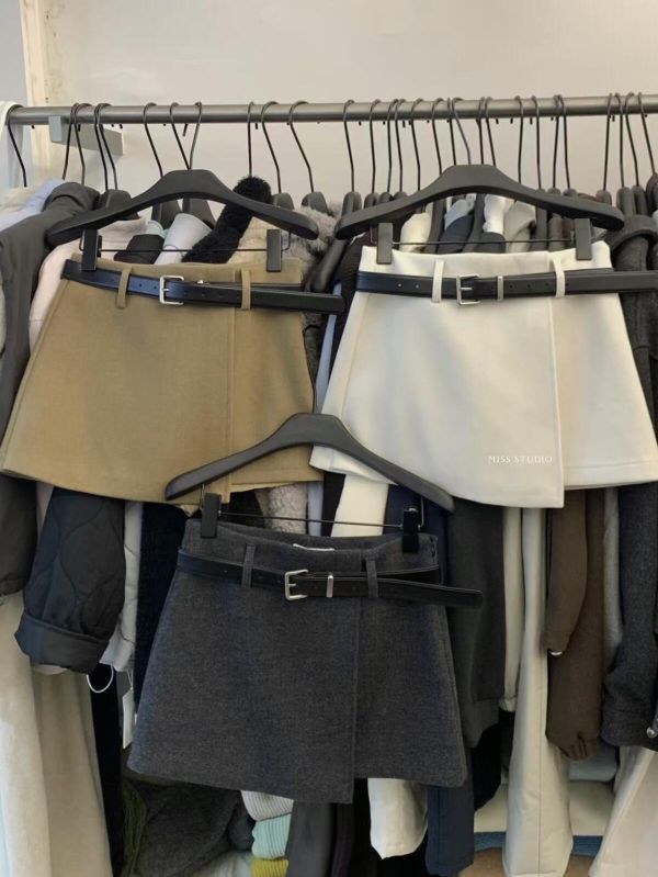 毛呢厚實直筒半身裙-3色 毛呢厚實直筒半身裙-3色