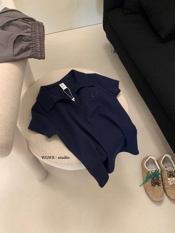 POLO翻領修身休閒短款上衣-3色 POLO翻領修身休閒短款上衣-3色