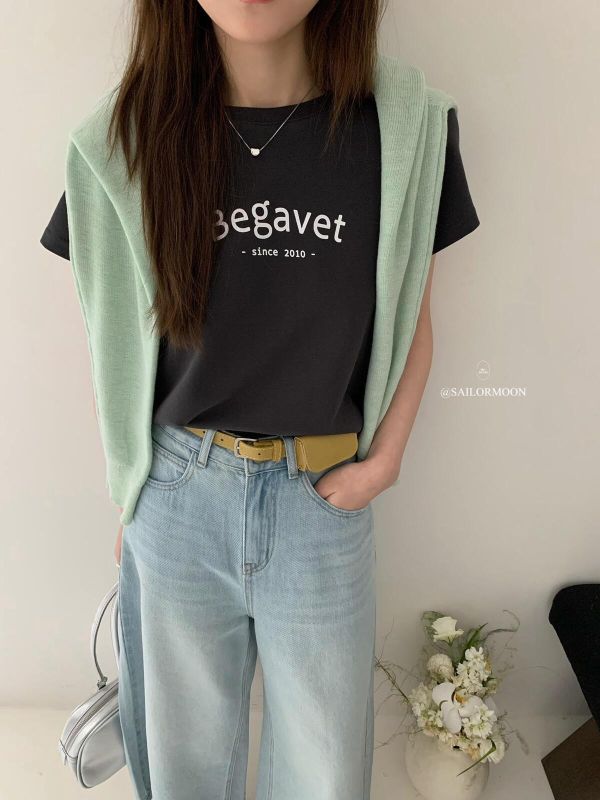 簡約字母百搭印花T恤-4色 簡約字母百搭印花T恤-4色