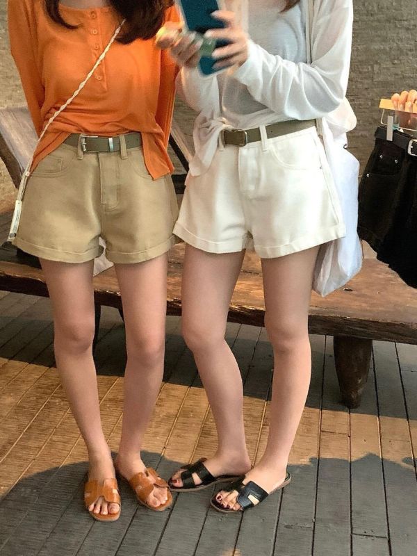 捲邊設計感百搭春夏牛仔短褲-3色 捲邊設計感百搭春夏牛仔短褲-3色