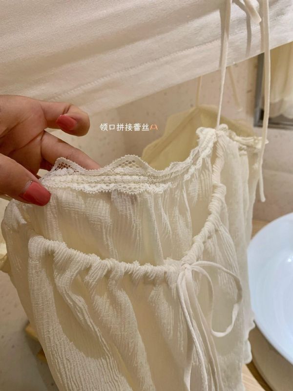 浪漫氛圍雙層紋理感繫帶遮副乳吊帶背心-2色 浪漫氛圍雙層紋理感繫帶遮副乳吊帶背心-2色