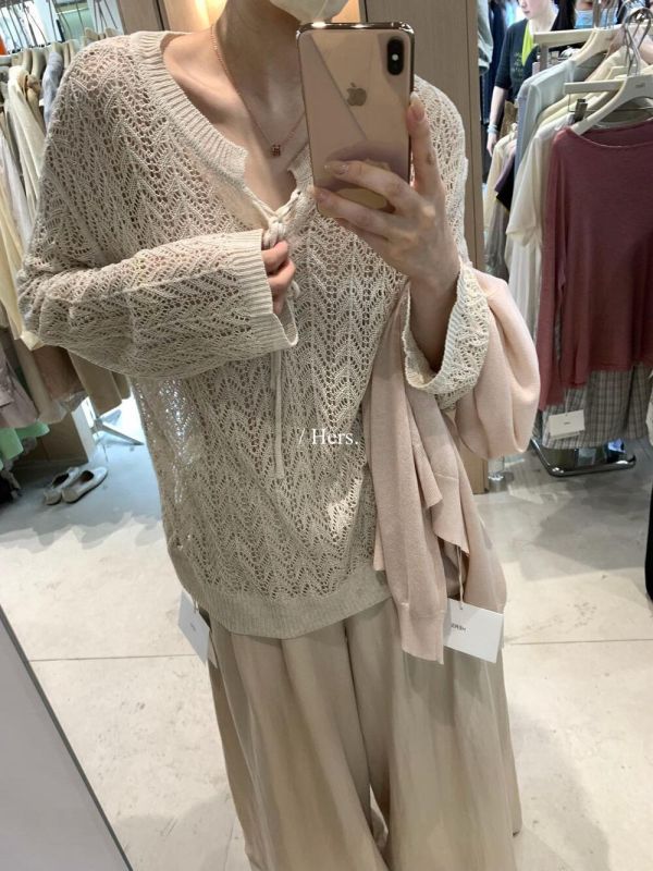 慵懶渡假鏤空綁帶休閒透氣舒適針織上衣 慵懶渡假鏤空綁帶休閒透氣舒適針織上衣