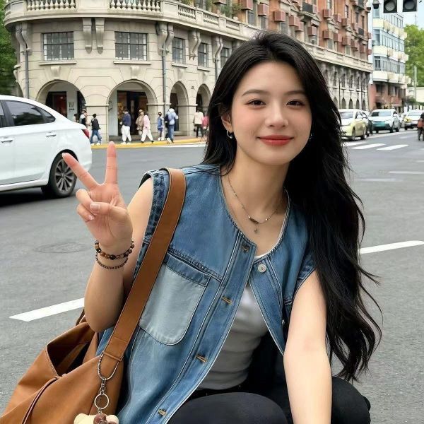 牛仔口袋設計短版背心 牛仔口袋設計短版背心