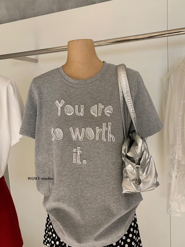 舒適設計感 百搭刺繡短T-2色 舒適設計感 百搭刺繡短T-2色