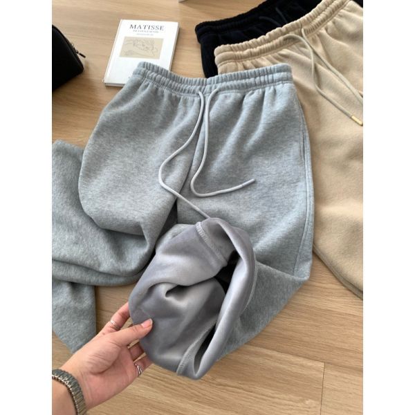 經典百搭直筒奶茶色加絨保暖休閒褲-3色 經典百搭直筒奶茶色加絨保暖休閒褲-3色