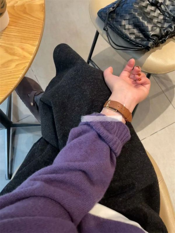 無縫一體純色羊毛保暖針織上衣-2色 無縫一體純色羊毛保暖針織上衣-2色