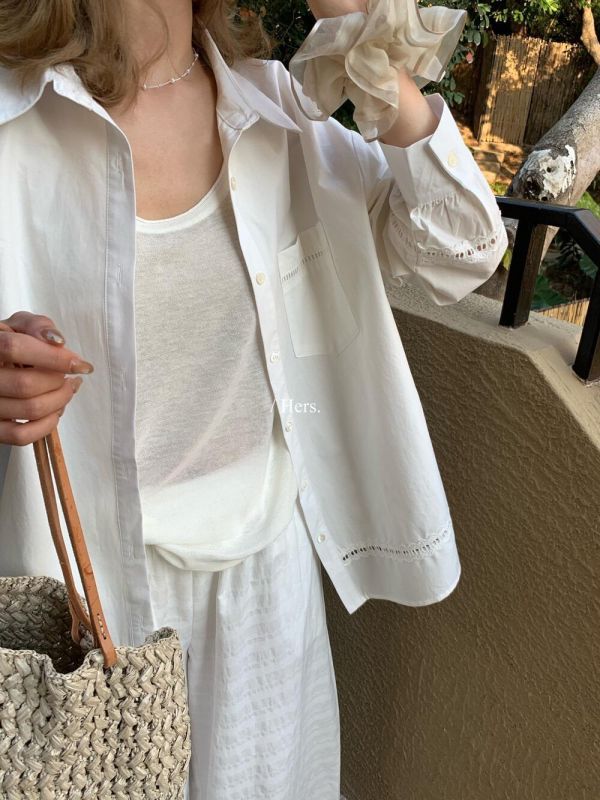 簡約設計感 廓形鏤空純色襯衫 簡約設計感 廓形鏤空純色襯衫