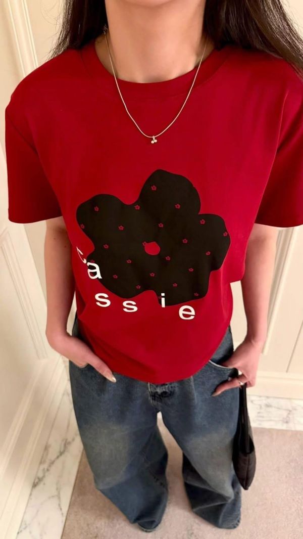 cassie英字花朵印圖tee-4色 cassie英字花朵印圖tee-4色