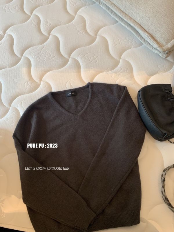 顯瘦溫柔浣熊絨高品質V領毛衣-3色 顯瘦溫柔浣熊絨高品質V領毛衣-3色