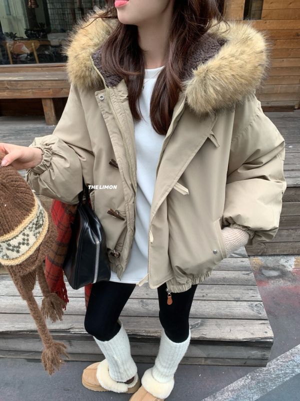 百搭寬鬆牛角扣連帽毛領派克外套 百搭寬鬆牛角扣連帽毛領派克外套