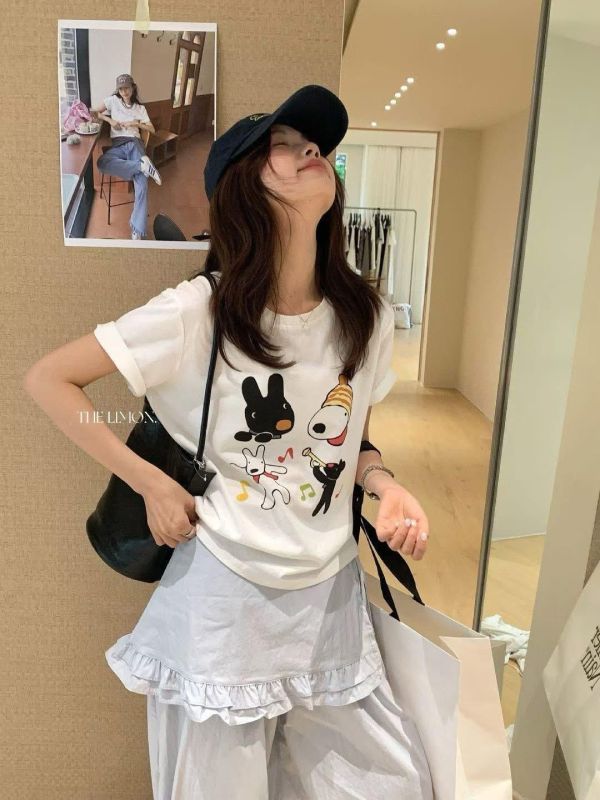 黑白音樂小狗印圖T-4色 黑白音樂小狗印圖T-4色