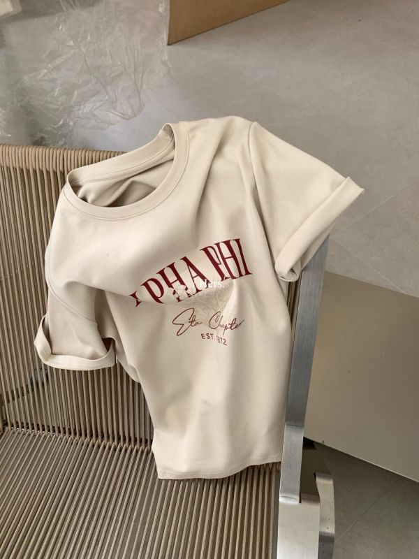 質感印花休閒字母上衣-2色 質感印花休閒字母上衣-2色