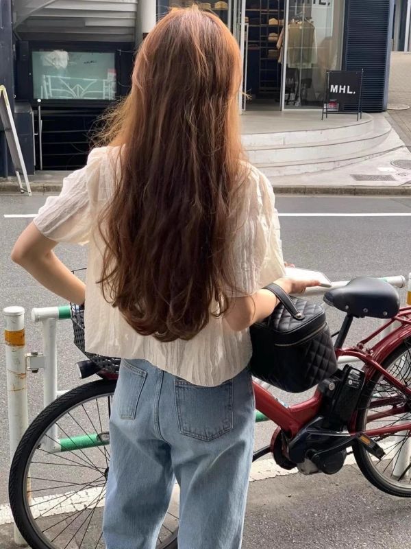 Korea 褶皺流蘇木耳邊上衣-2色 Korea 褶皺流蘇木耳邊上衣-2色