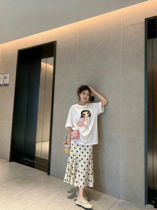 大眼妹妹可愛百搭T恤 大眼妹妹可愛百搭T恤