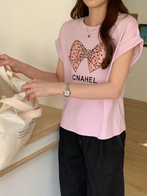 小香風 蝴蝶結花呢貼布T恤-4色 小香風 蝴蝶結花呢貼布T恤-4色